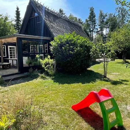 Charming Thatched Near The Water Ferienhaus Vordingborg